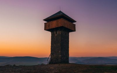 Dudince_Strážna-veža-Vartovka (© leonardmolnar-shutterstock.com)_FHD