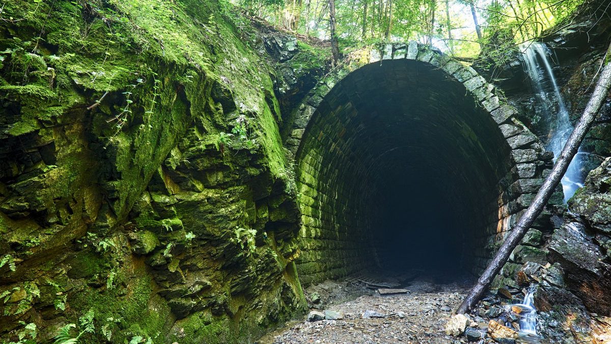 Slavošovský tunel